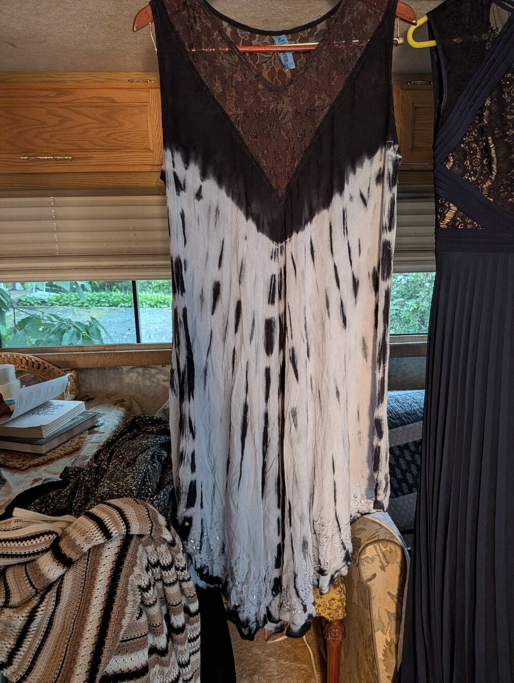 Black & White Tie-Dye Lace Yoke Women’s Dress